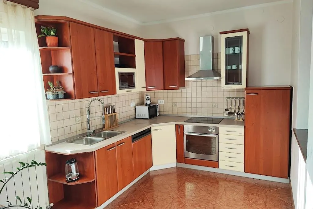 Apartment Valtura 0*,